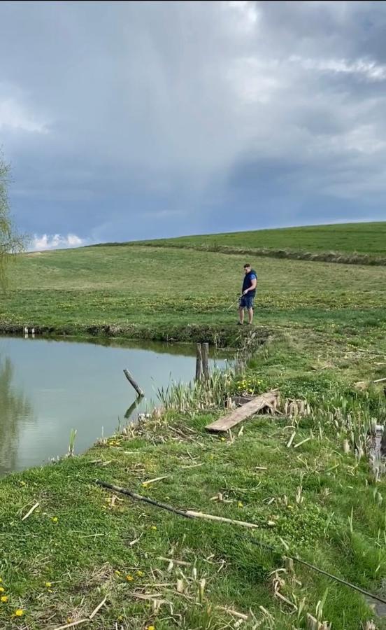 Agroturystyka Nad Jeziorem Silickim Ilinscy Silice Exteriör bild
